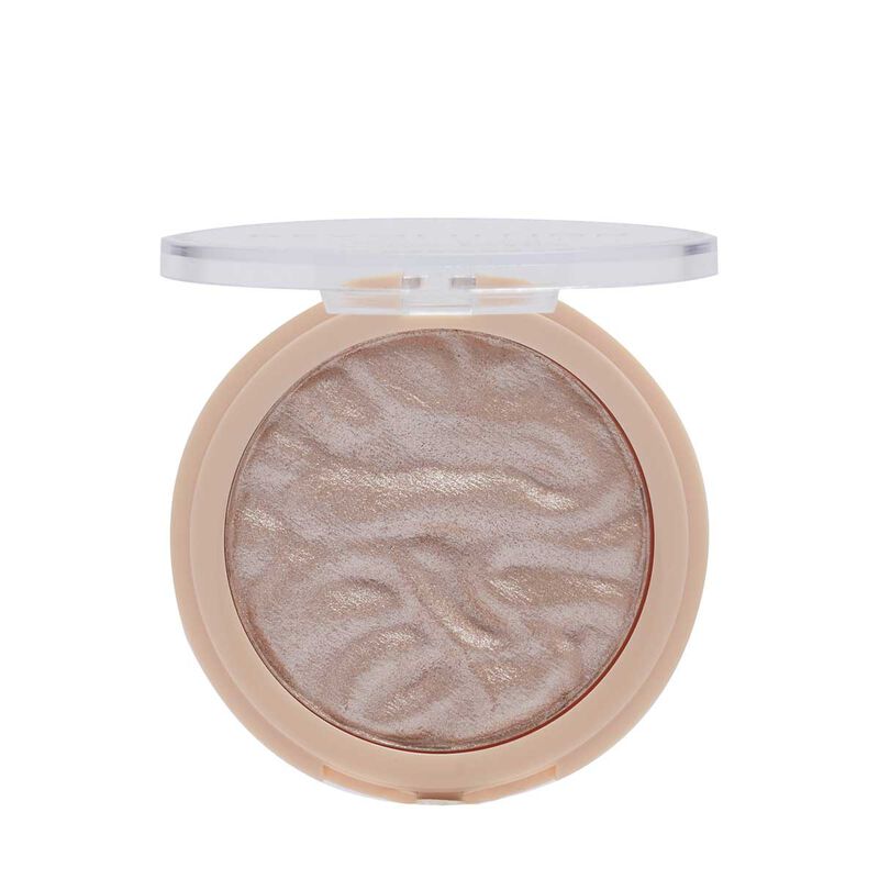 Makeup Revolution Highlight Reloaded Dare to Divulge open