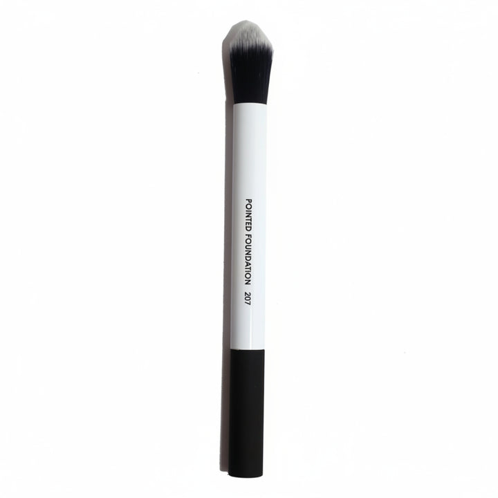 Pointed Foundation Brush 207